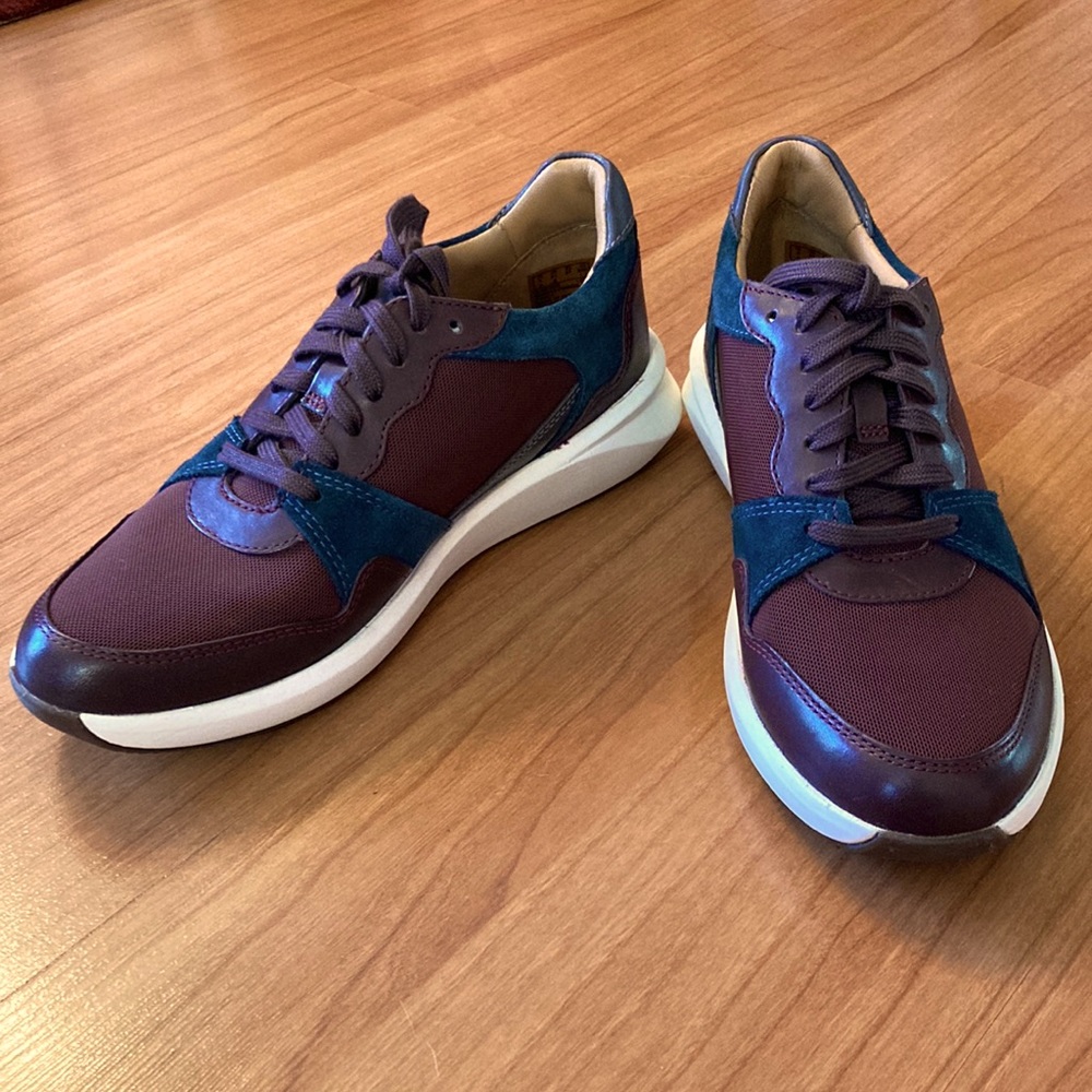 Clarks Unstructured Un Rio Run Sneakers - Burgundy/Navy